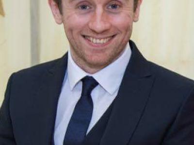 Dr Fraser McQueen