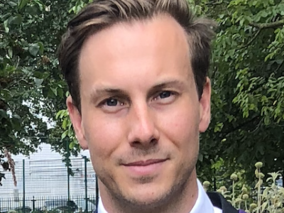 Dr Ian Stewart