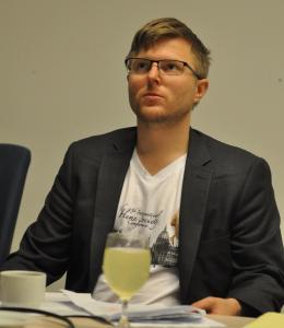 Dr Max Skjonsberg