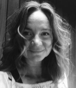 Dr Steffi Dippold